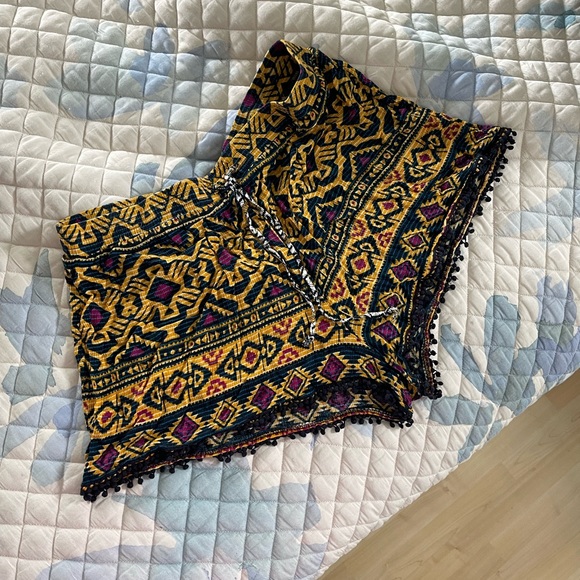 Fun print shorts - Picture 1 of 3